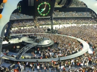 u2-melbourne-1-de-001