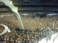 u2-melbourne-1-de-004